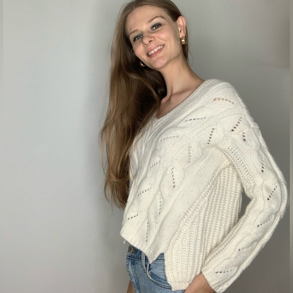 White sweater Anthropology XS - Picture 2 of 7